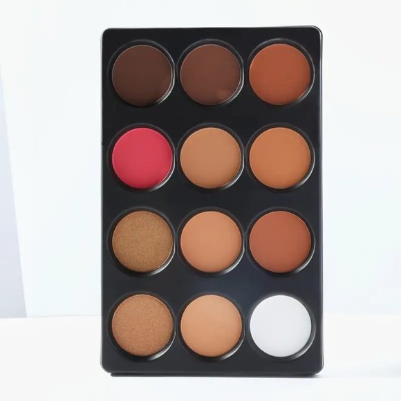 Highlight, Contour, and Blush with this Professional 3-in-1 Palette for Women - Picture 5 of 8